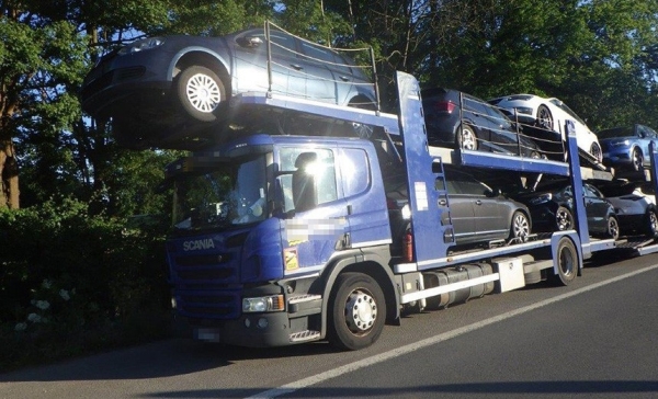 Бизнес по-белорусски. В Германии остановили перегруженный автовоз Бизнес по-белорусски. В Германии остановили перегруженный автовоз