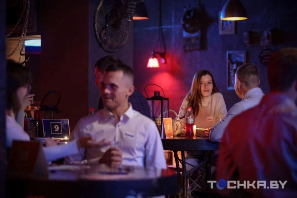 Жениться нельзя быть одиноким: как Минск привыкает к быстрым свиданиям Жениться нельзя быть одиноким: как Минск привыкает к быстрым свиданиям