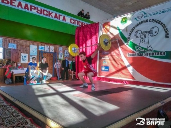 В Пинске завершились Олимпийские дни молодежи Брестской области по тяжелой атлетике