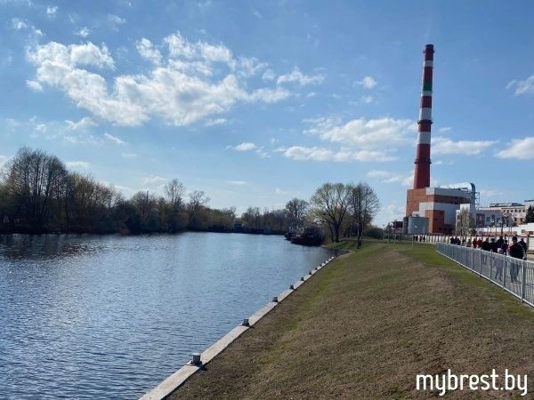 Как выглядит новый участок набережной реки Мухавец в Бресте