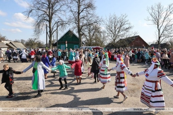 Уникальный старинный обряд прошёл в Брестской области. Фоторепортаж Уникальный старинный обряд прошёл в Брестской области. Фоторепортаж