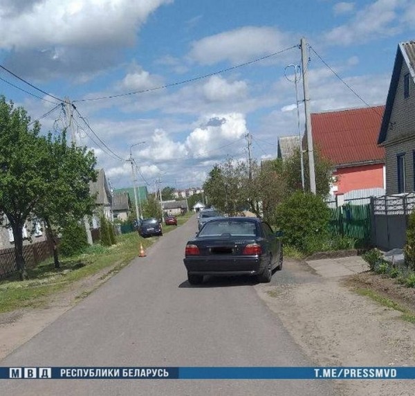В Беларуси 10-летний мальчик на BMW сбил двух пешеходов
