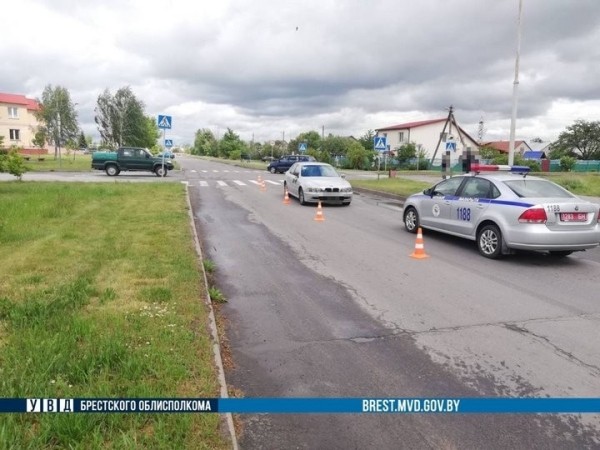 В Малорите водитель BMW сбил женщину В Малорите водитель BMW сбил женщину