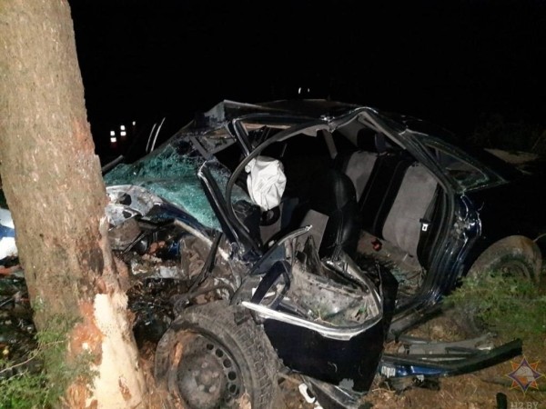 ДТП в Ивацевичском районе: работниками МЧС спасен водитель легковушки