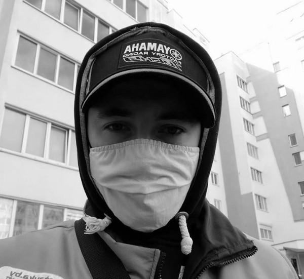 Знакомые погибшего мотоциклиста: Дима поменял байк в этом сезоне, у него осталось трое детей и жена Знакомые погибшего мотоциклиста: Дима поменял байк в этом сезоне, у него осталось трое детей и жена