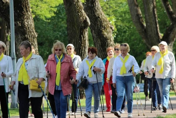 Слет любителей скандинавской ходьбы прошел в Бресте