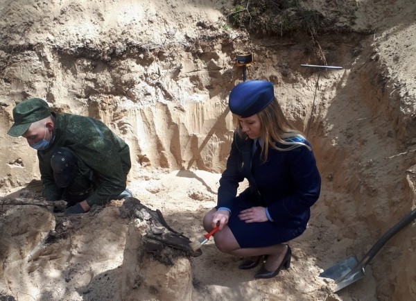 У деревни Тартаки Барановичского района ведутся поисковые работы на месте массового захоронения жертв фашизма У деревни Тартаки Барановичского района ведутся поисковые работы на месте массового захоронения жертв фашизма