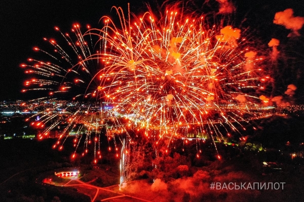 Сегодняшний салют в Бресте. Фото и видео