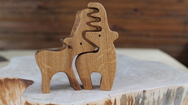 «Бизнес приносит до 4 тысяч рублей в месяц». Посмотрите, как семейная пара зарабатывает на handmade сувенирах «Бизнес приносит до 4 тысяч рублей в месяц». Посмотрите, как семейная пара зарабатывает на handmade сувенирах