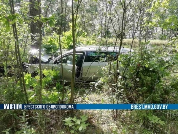 В Ганцевичском районе в ДТП травмированы две девочки. Что стало причиной?