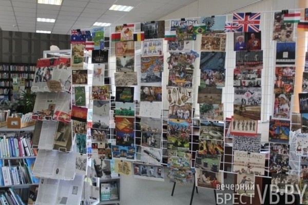 Открываем мир через почтовые карточки. В Бресте работает уникальная выставка «Счастливый посткроссинг» Открываем мир через почтовые карточки. В Бресте работает уникальная выставка «Счастливый посткроссинг»