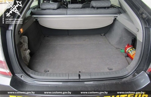 На таможне в Бресте пресекли попытку незаконного ввоза криптокошельков