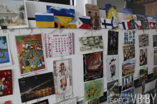 Открываем мир через почтовые карточки. В Бресте работает уникальная выставка «Счастливый посткроссинг» Открываем мир через почтовые карточки. В Бресте работает уникальная выставка «Счастливый посткроссинг»