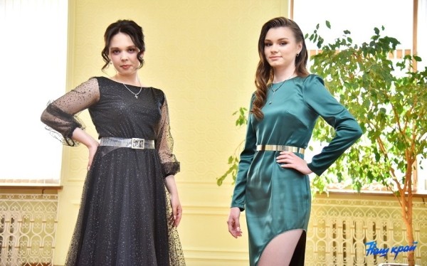 Шик, блеск, выпускной: хит-парад нарядов барановичских выпускниц Шик, блеск, выпускной: хит-парад нарядов барановичских выпускниц