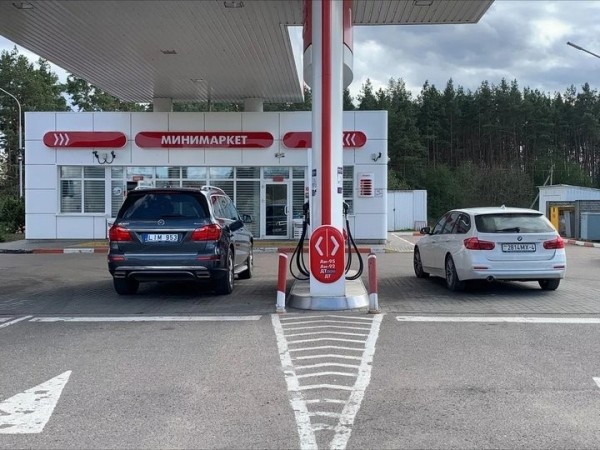 Литва запретила ввозить топливо в канистрах