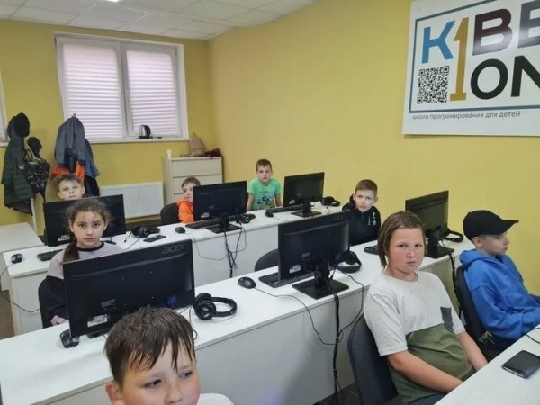 От кибершколы до палаточного лагеря. Чем занимают детей в школьных летних лагерях Бреста От кибершколы до палаточного лагеря. Чем занимают детей в школьных летних лагерях Бреста