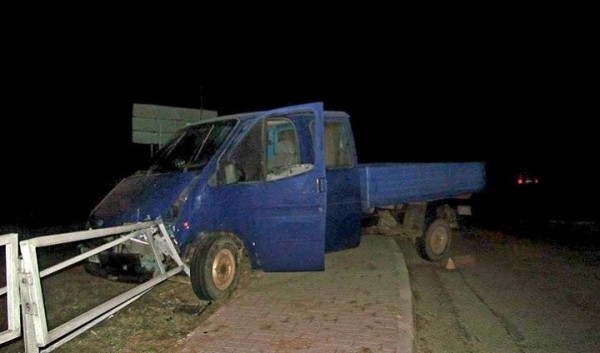 В Беларуси школьник с другом угнали авто и попали на нем в ДТП