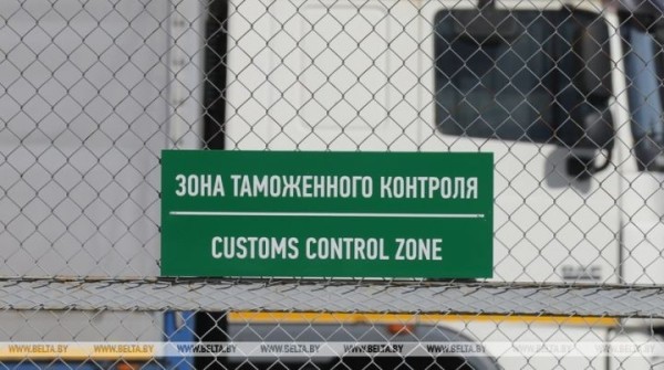 В пункте пропуска «Тересполь» водитель спровоцировал пробку на канале В пункте пропуска «Тересполь» водитель спровоцировал пробку на канале