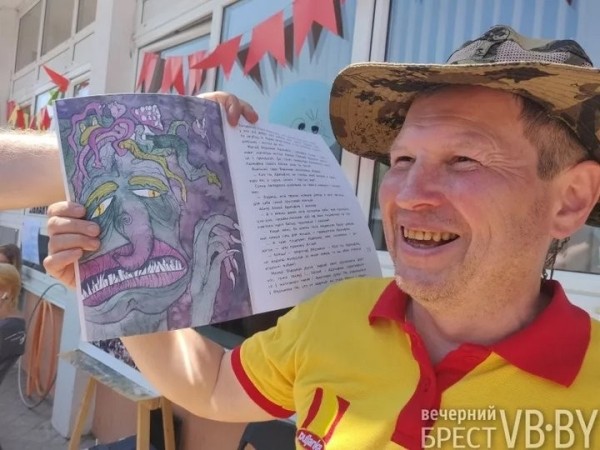 Книжные радости очень умелых ручек познавались в Бресте