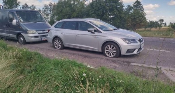 На польско-белорусской границе «держателям очередей» пробили колеса