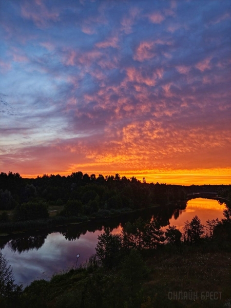 
                Читатель: Было очень красиво! Сегодняшний рассвет в городе-спутнике Бреста
            