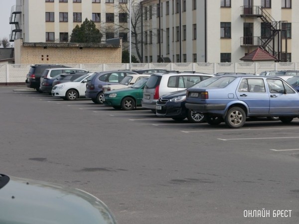 Жители Брестчины лишаются денег, пытаясь купить автомобиль Жители Брестчины лишаются денег, пытаясь купить автомобиль