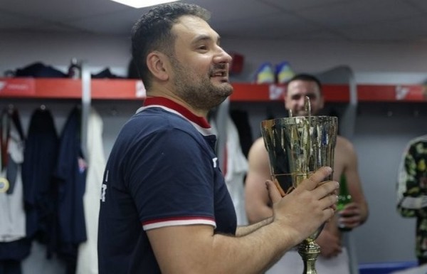 Дмитрий Тихон останется главным тренером гандбольного клуба «Мешков Брест»