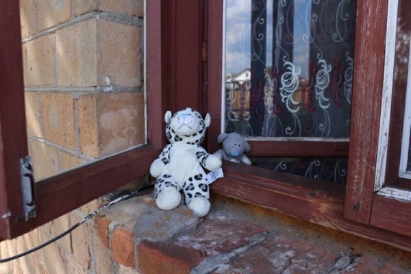 В Брестской области четырехлетний малыш ушел к соседям в одних трусиках. Рейд по неблагополучным семьям