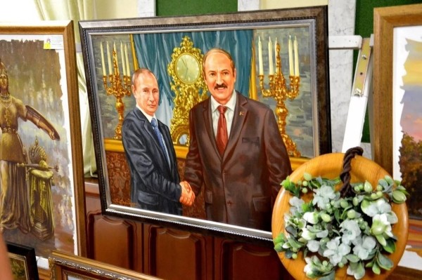 В Бресте открылась художественная выставка «От Москвы до Бреста»