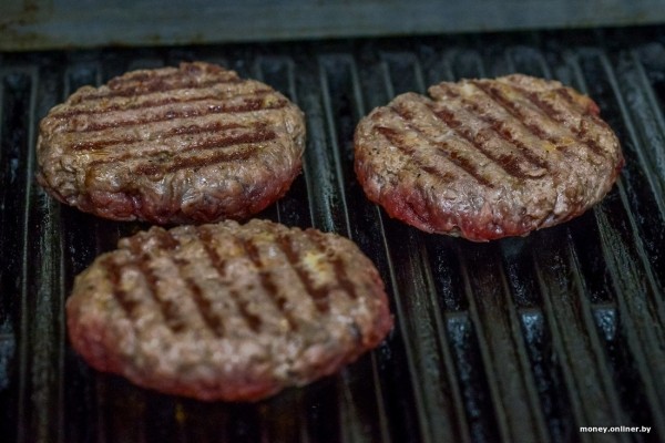 &laquo;Живем на 1100 рублей и за год отложили $9 тысяч&raquo;. Бюджет молодой семьи, которая копит на квартиру