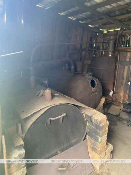 Мини-завод по производству самогона обнаружен в Пружанском районе