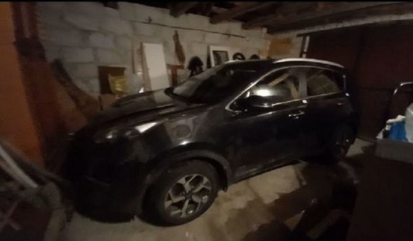 Два дорогих авто украли в Беларуси с помощью специального устройства