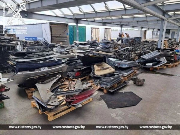 Автозапчасти б/у на сумму свыше 28 тысяч рублей пытались незаконно переместить через пункт пропуска «Козловичи» Автозапчасти б/у на сумму свыше 28 тысяч рублей пытались незаконно переместить через пункт пропуска «Козловичи»