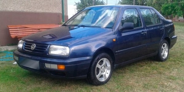 Белорус продал VW на «транзитах» знакомому. Тот не поставил авто на учёт и нашёл нового покупателя Белорус продал VW на «транзитах» знакомому. Тот не поставил авто на учёт и нашёл нового покупателя