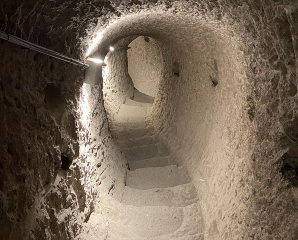 В Грузию на 18-летнем «Мерсе». Белорусы провели в Тбилиси два месяца и делятся впечатлениями