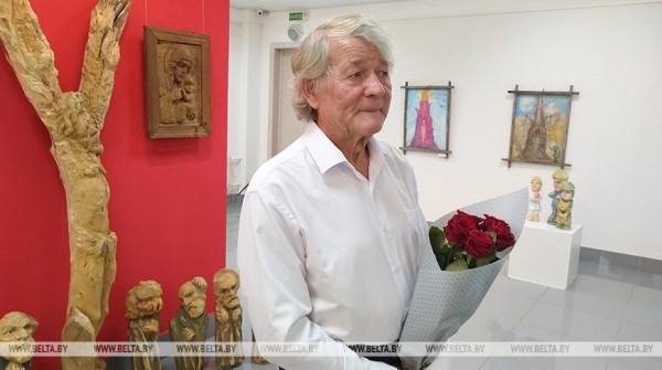Выставку деревянной скульптуры к 80-летию народного мастера Ивана Супрунчика открыли в Бресте Выставку деревянной скульптуры к 80-летию народного мастера Ивана Супрунчика открыли в Бресте