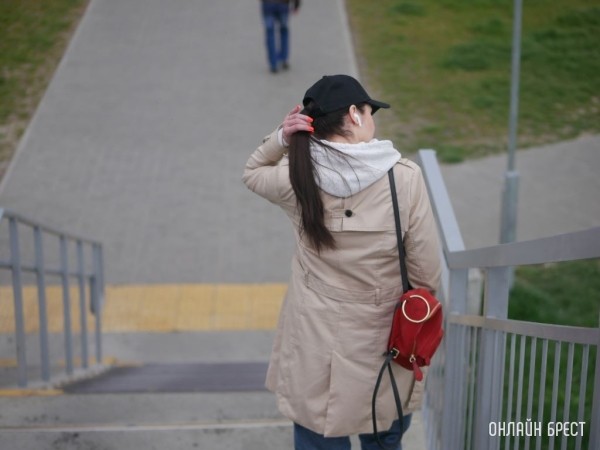 По волосам плачут. Почему осенью они выпадают и секутся