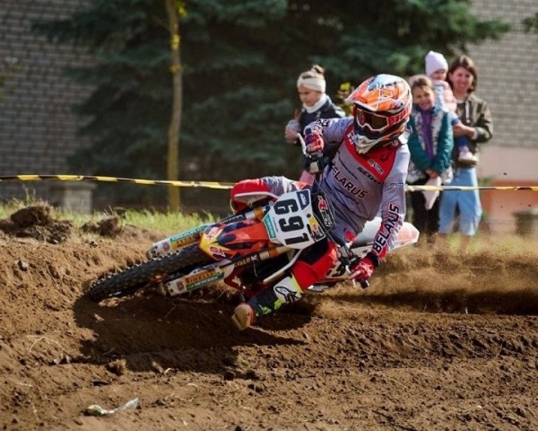 Кобринчанин Александр Фридлендер завоевал серебряную медаль в международных соревнованиях по мотокроссу Кобринчанин Александр Фридлендер завоевал серебряную медаль в международных соревнованиях по мотокроссу