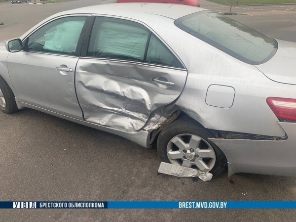 В Бресте произошло ДТП с участием трех авто В Бресте произошло ДТП с участием трех авто