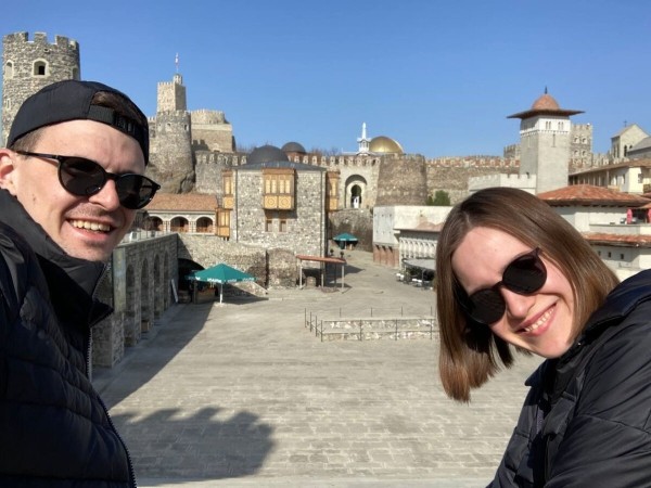 В Грузию на 18-летнем «Мерсе». Белорусы провели в Тбилиси два месяца и делятся впечатлениями