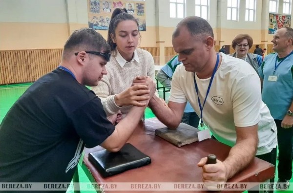 В Березовском районе прошла областная спартакиада среди людей с инвалидностью по зрению В Березовском районе прошла областная спартакиада среди людей с инвалидностью по зрению