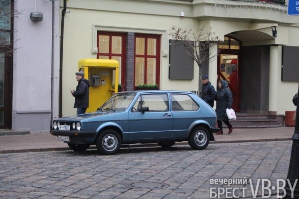 «ГДР» заходит в Брест. Шпионский детектив и джинсы-варёнки «ГДР» заходит в Брест. Шпионский детектив и джинсы-варёнки