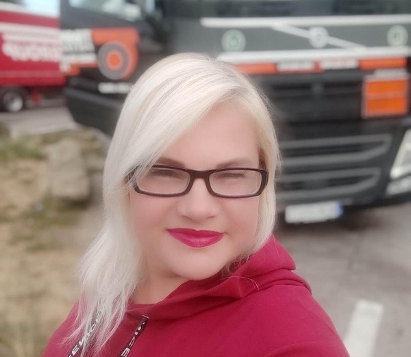 Наташа рулит. Откровения дальнобойщицы из Беларуси о буднях &laquo;неженской&raquo; профессии