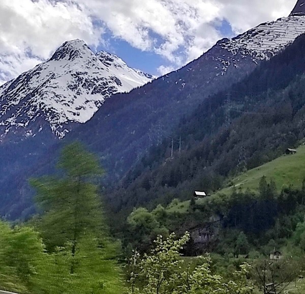 Наташа рулит. Откровения дальнобойщицы из Беларуси о буднях &laquo;неженской&raquo; профессии