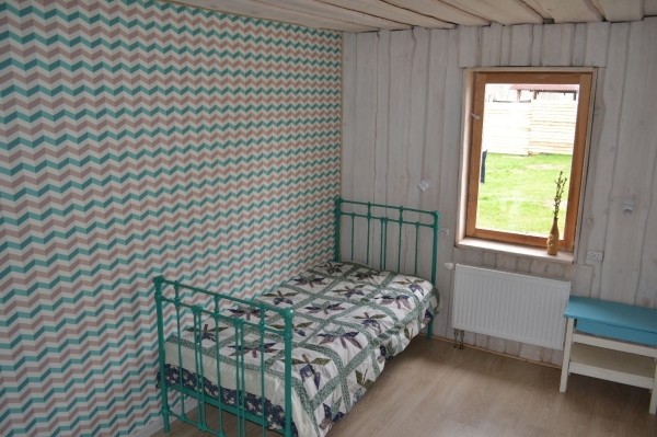 «Когда разбирали сруб, нашли записку из 1951 года». Белорусы показали, какие дома они построили в кризис «Когда разбирали сруб, нашли записку из 1951 года». Белорусы показали, какие дома они построили в кризис