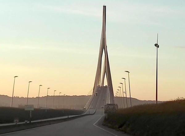 Наташа рулит. Откровения дальнобойщицы из Беларуси о буднях &laquo;неженской&raquo; профессии