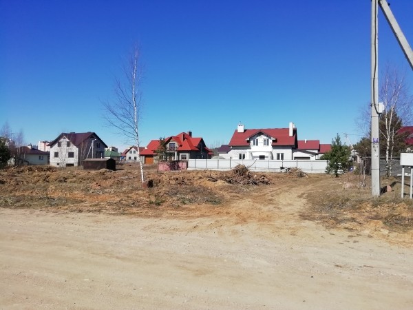 «Когда разбирали сруб, нашли записку из 1951 года». Белорусы показали, какие дома они построили в кризис «Когда разбирали сруб, нашли записку из 1951 года». Белорусы показали, какие дома они построили в кризис