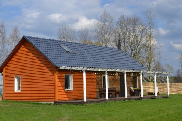 «Когда разбирали сруб, нашли записку из 1951 года». Белорусы показали, какие дома они построили в кризис «Когда разбирали сруб, нашли записку из 1951 года». Белорусы показали, какие дома они построили в кризис