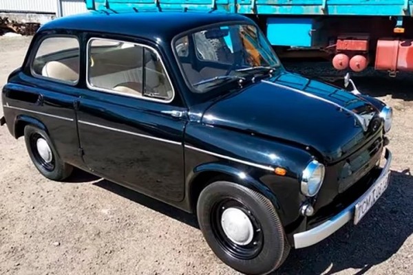 Заброшенный «Запорожец» выставил на продажу житель Кобрина. Сколько денег за него просит?