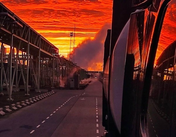 Наташа рулит. Откровения дальнобойщицы из Беларуси о буднях &laquo;неженской&raquo; профессии